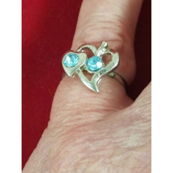 NWT! Womens Chuns Fashions Ring Hearts 2 Lt Blue Stones One Size Bling Jewelry - Picture 4 of 5